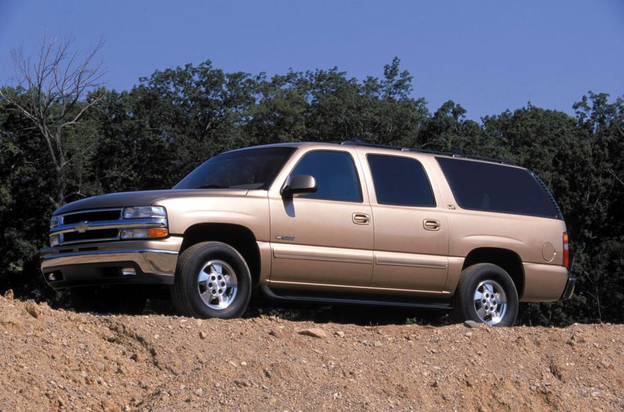 Chevrolet Suburban 2000 года  (фото 44 из 48)